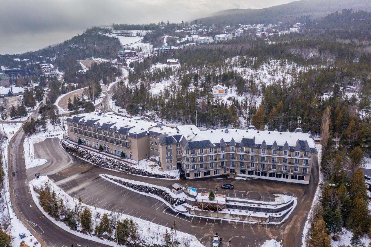 Hotel Et Pavillons Le Petit Manoir Du Casino La Malbaie Exterior foto