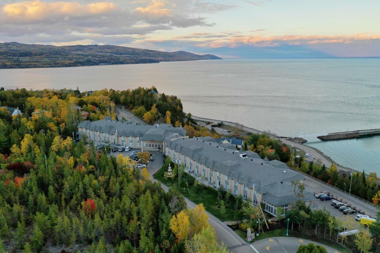 Hotel Et Pavillons Le Petit Manoir Du Casino La Malbaie Exterior foto
